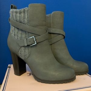 Juicy Couture gray ankle boots